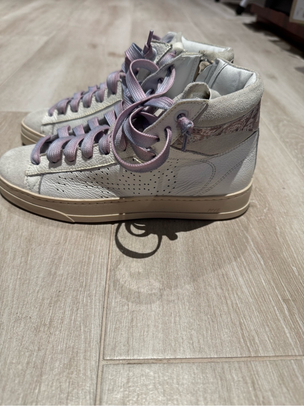 P448 Women's Taylor Lond High-Top Sneakers in Light Gray Lavender Laces Size - Picture 4 of 7